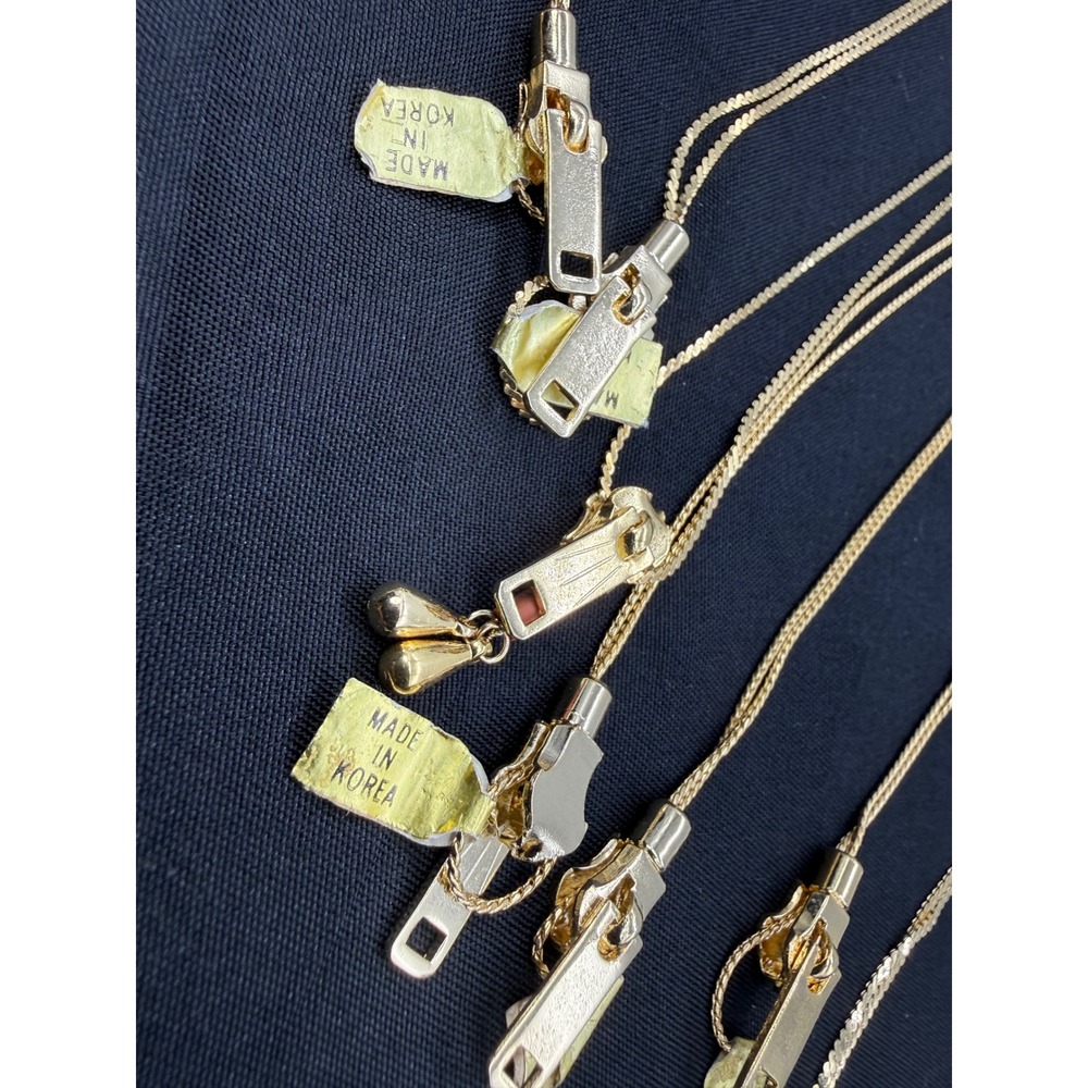 Lot of 12 Vintage Gold Tone Zipper Pull Pendant Serpentine Chain Necklaces Korea
